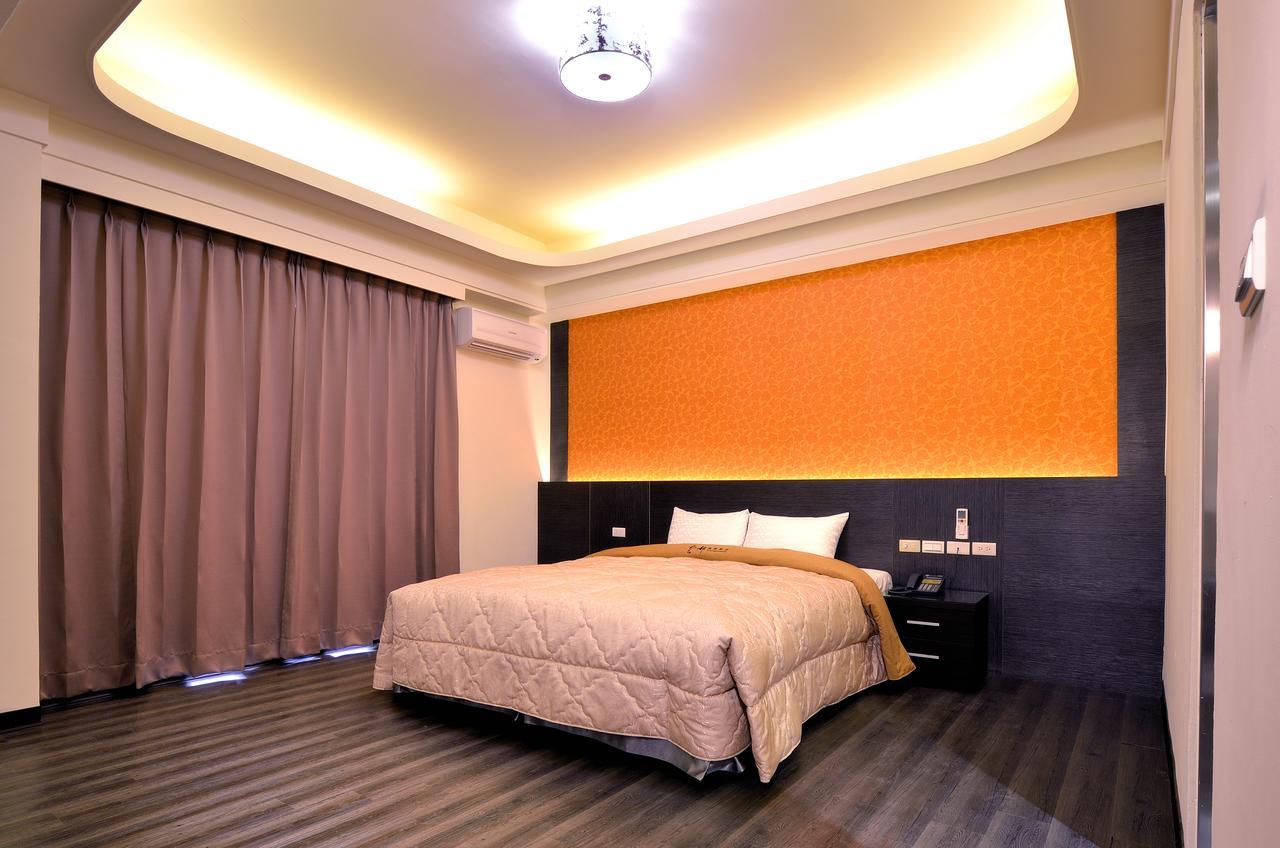 Yundu Business Hotel Mailiao Exterior photo