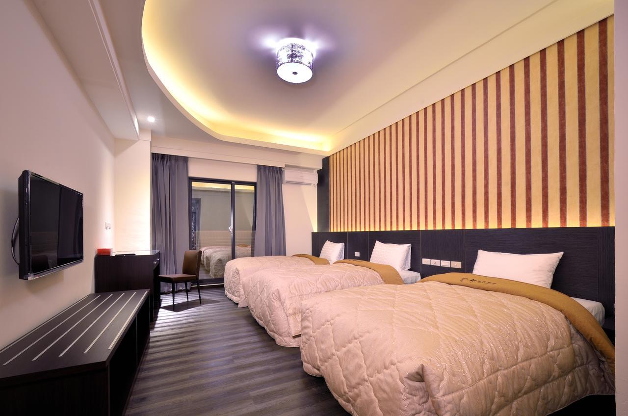 Yundu Business Hotel Mailiao Exterior photo