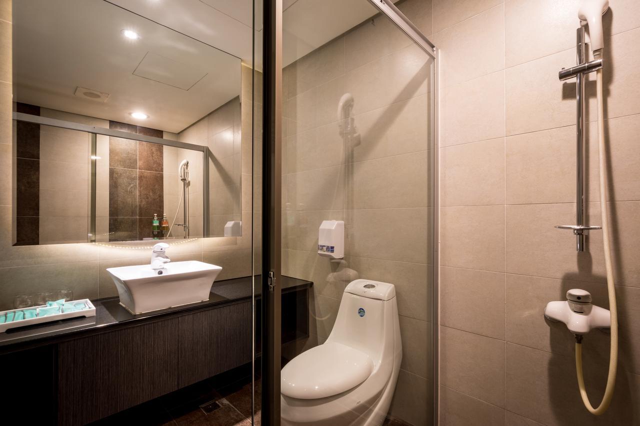 Yundu Business Hotel Mailiao Exterior photo