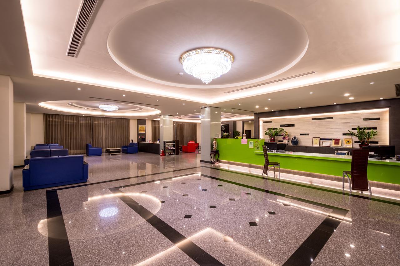 Yundu Business Hotel Mailiao Exterior photo