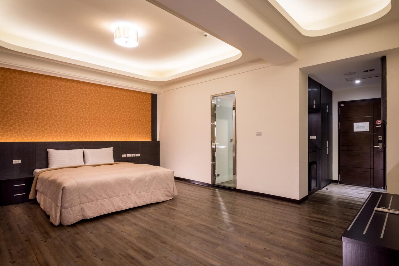 Yundu Business Hotel Mailiao Exterior photo